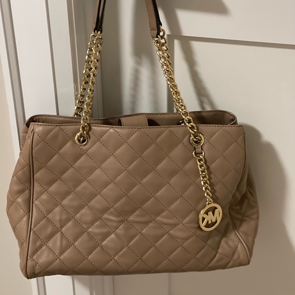 🔥Lambskin Leather Michael Kors Bag - Picture 1 of 3